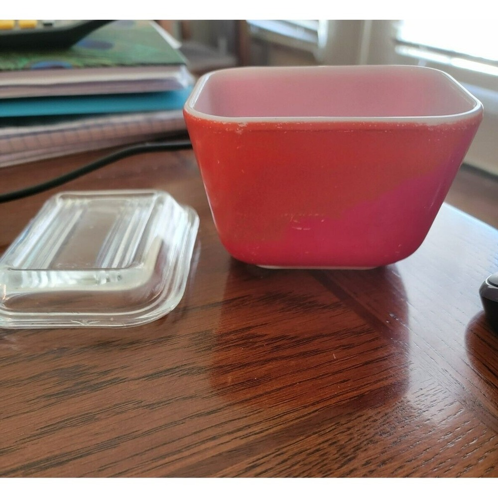 Pyrex Glass Refrigerator Dish‎ with Lid Primary Red # 0501 - Vintage